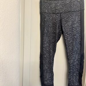 Black and White Patterned Leggings